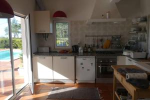 Casa Colina, walking distance to Arrifana Beach