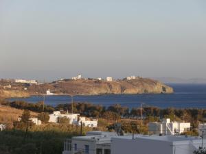 GALINI - BUNGALOWS -KIONIA Tinos Greece