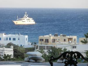 GALINI - BUNGALOWS -KIONIA Tinos Greece