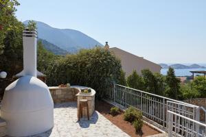 Dioni - Three-Bedroom Villa with Private Pool