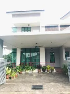 Ilham Bonda Homestay - Kampong Gong Pauh