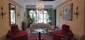 Charming large palazzo in center Venice for up to 9 people