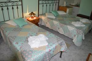 HERMOUPOLI ROOMS Syros Greece