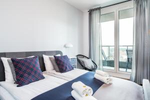 InPoint Mogilska Tower City View Apartments near Tauron Arena Self Check-in