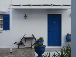 GALINI - BUNGALOWS -KIONIA Tinos Greece