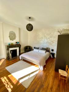 Sejours chez l'habitant La Caudalie : Chambre Double - Vue sur Jardin