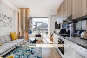 Backup-Powered Trendy NY City Apartment at Table Mountain