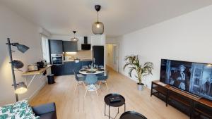 Hallesgare 1 free parking