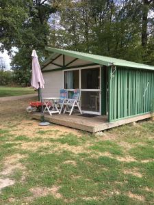 Campings Camping Bois-Girault : photos des chambres