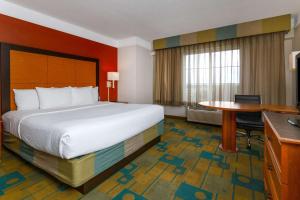 King Room - Non-Smoking room in La Quinta by Wyndham Lakeland West