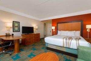 Executive King Room room in La Quinta by Wyndham Lakeland West