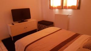 appartement simple entier avec cour pour 2 a 7 personnes