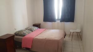 appartement simple entier avec cour pour 2 a 7 personnes