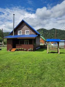Three-Bedroom Cottage room in Usadba U Romana