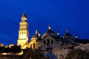 Appartements Superbe loft t4 de 96 M2 au coeur Perigueux : photos des chambres