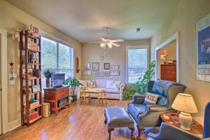 Cozy Texas Retreat with Patio, Grill and Fire Pit!