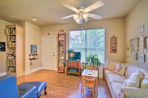 Cozy Texas Retreat with Patio, Grill and Fire Pit!