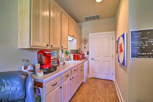 Cozy Texas Retreat with Patio, Grill and Fire Pit!