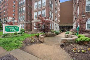 Vibrant Pad next to ForestParkBJCWashU