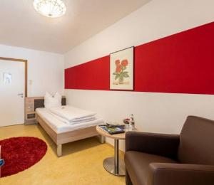 Standard Single Room room in Hotel Restaurant Goldener Hirsch