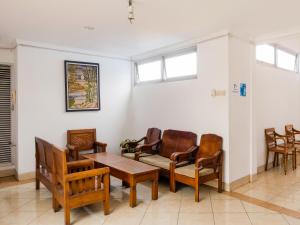 Hotel Poncowinatan - Tugu