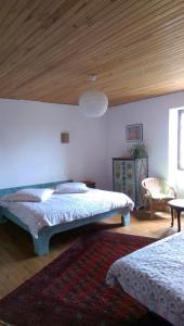 Sejours chez l'habitant Cledes : Chambre Double ou Lits Jumeaux avec Lit d'Appoint