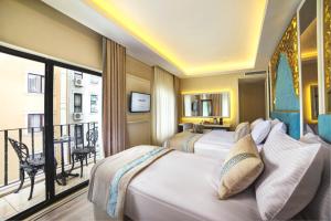 Superior Double or Twin Room with Balcony room in Great Fortune Design Hotel