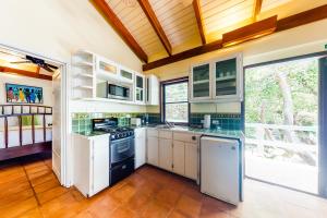 Condo #26 @ Beachside Villas