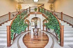 10 Mi to Barr Lake State Park Home with Mtn Views