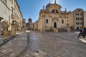 The Saint Blaise Swanky Collection