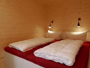 Schwarzes Holzferienhaus mit Sauna -- FELDRAIN -- an der Ostsee, Zierow bei Wismar, 4-6 Personen