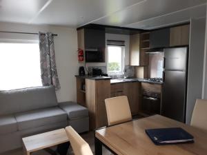 Campings MOBIL HOME confortable 6 pers - LES MATHES/LA PALMYRE : photos des chambres