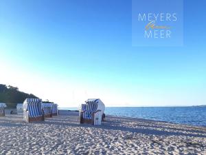 Schwarzes Holzferienhaus mit Sauna -- GARTENGLÜCK -- an der Ostsee, Zierow bei Wismar, Strand 500m, 2 Schlafzimmer