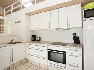 8 person holiday home in Brovst-By Traum