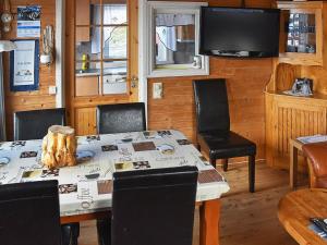 6 person holiday home in Oksvoll-By Traum