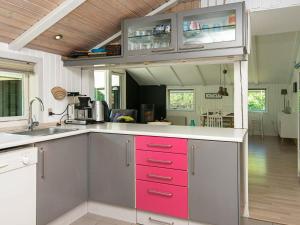 Three-Bedroom Holiday Home  room in Holiday home Oksbøl XXXIV