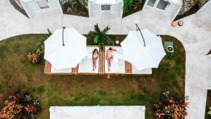 Igloo Beach Lodge
