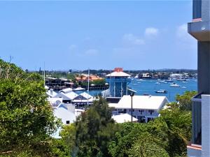 Mooloolaba Beachfront Apartment in Sandcastles