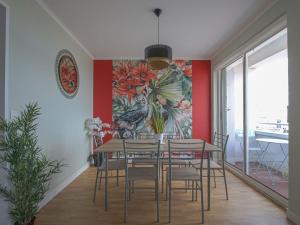 Endearing Apartment in Arromanches les Bains with balcony facing the museum