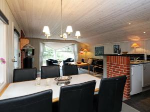 4 person holiday home in Thisted-By Traum