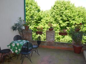  Cosy Holiday Home on the Adriatic Coast with a Terrace, Pension in Saludecio
