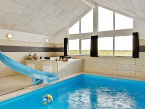 Plush Holiday Home in Bogonse with Swimming Pool