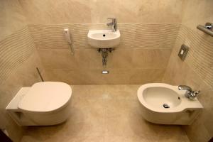 Retro Riverside Wellness Resort