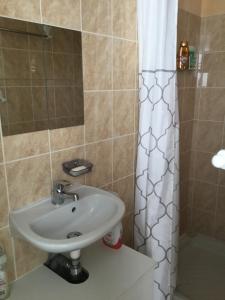 Avec un minimum de 3 nuits Studio 80 m de la mer et 300 m des commerces