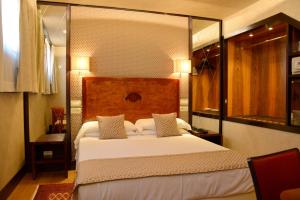 Hotel Saturnia & International