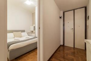 Campanella - 5 minutes by Piazza Navona