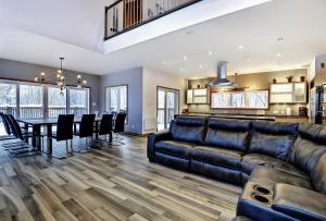 Chalet 30 Chemin des Skieurs by Chalets Alpins