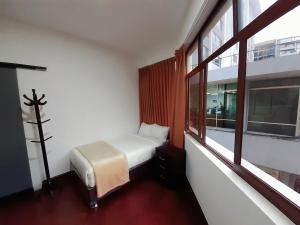 APARTAMENTO ENTERO EN CENTRO DE MIRAFLORES - Habitación Matrimonial