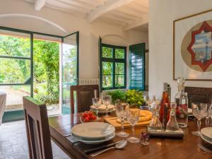 Farmhouse in Tuscany near Renaissance Villa