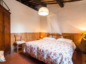 Farmhouse in Tuscany near Renaissance Villa